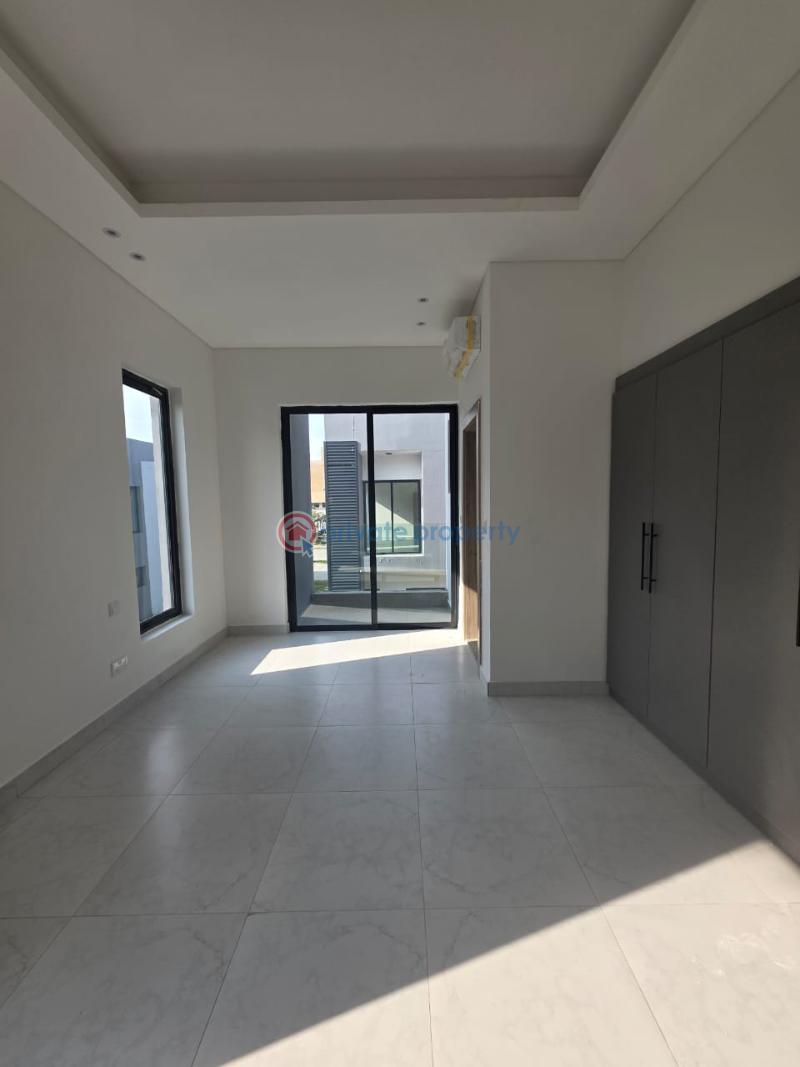 4 bedroom Semi detached Duplex For Sale Maiyegun Beach Estate Jakande Lekki Lagos - 11