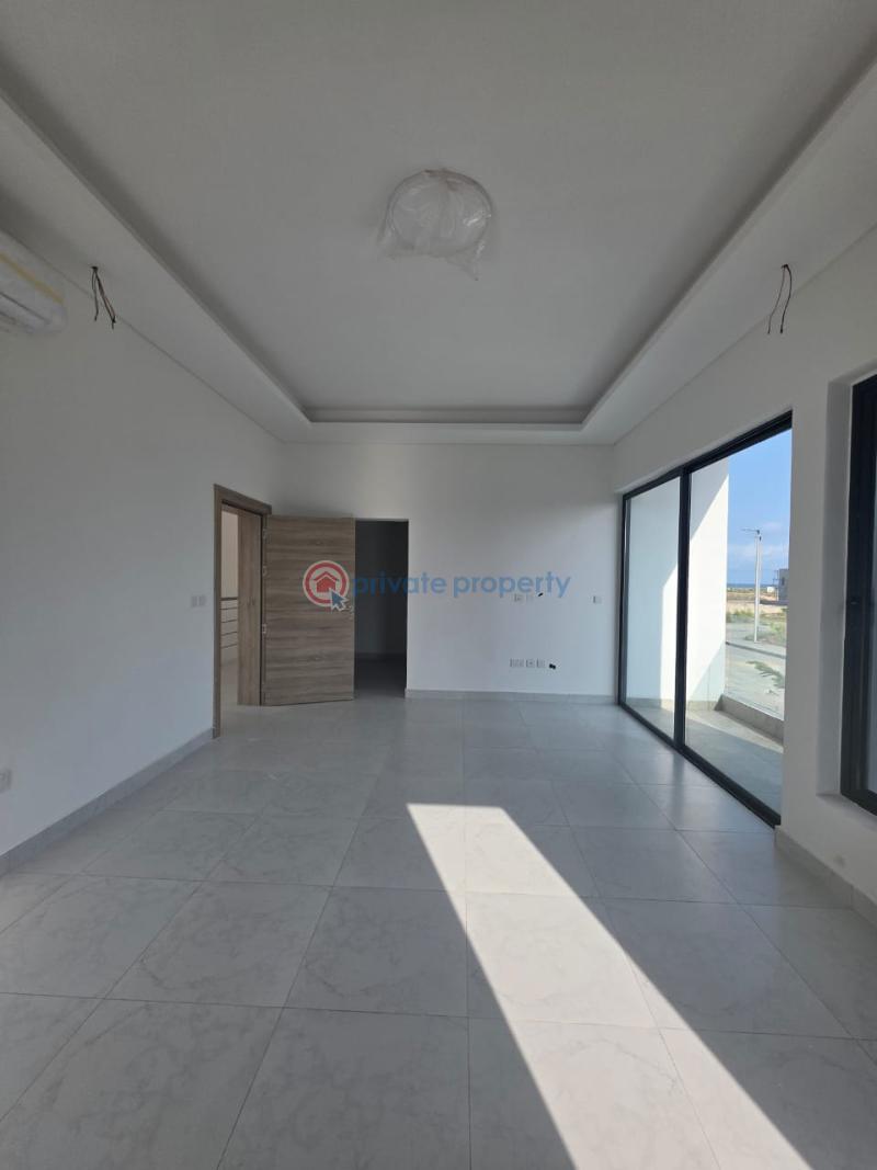 4 bedroom Semi detached Duplex For Sale Maiyegun Beach Estate Jakande Lekki Lagos - 7