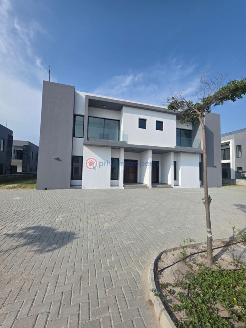 Luxury 4 bedroom semi-detached duplex in a beautiful estate - 12 4 bedroom House For Sale Maiyegun Beach Estate Jakande Lekki Phase 1 Lagos - 12