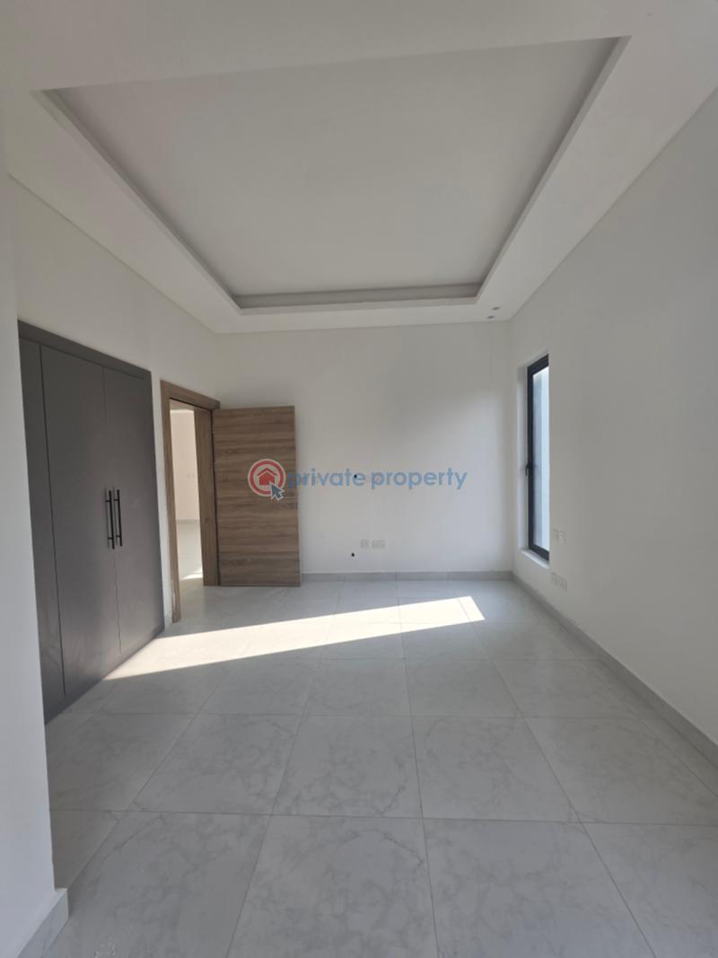 Luxury 4 bedroom semi-detached duplex in a beautiful estate - 6 4 bedroom House For Sale Maiyegun Beach Estate Jakande Lekki Phase 1 Lagos - 6