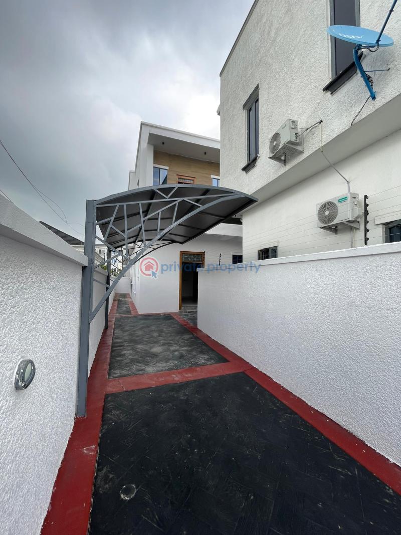4 bedroom Semi detached Duplex For Sale Chevron Drive Lekki Lagos - 1