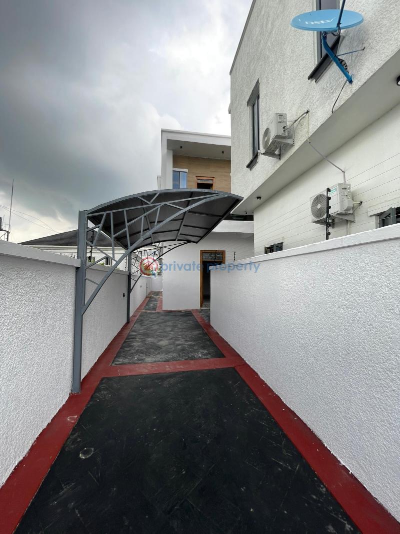 4 bedroom Semi detached Duplex For Sale Chevron Drive Lekki Lagos - 0