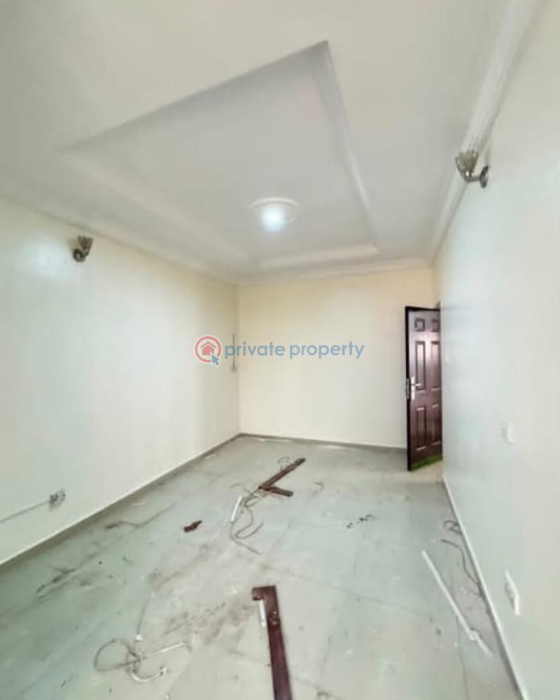 4 bedroom Semi detached Duplex For Sale Surulere Lagos - 3