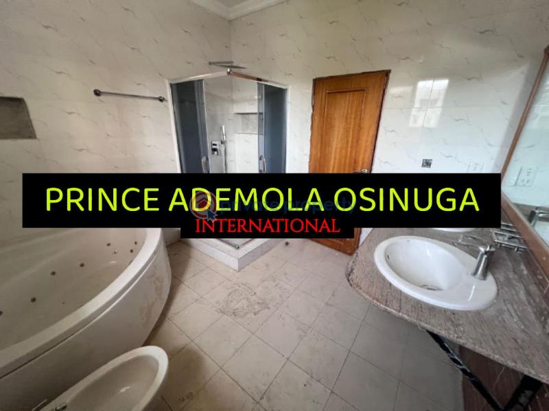 4 bedroom Semi detached Duplex For Sale Banana Island Ikoyi Lagos - 3