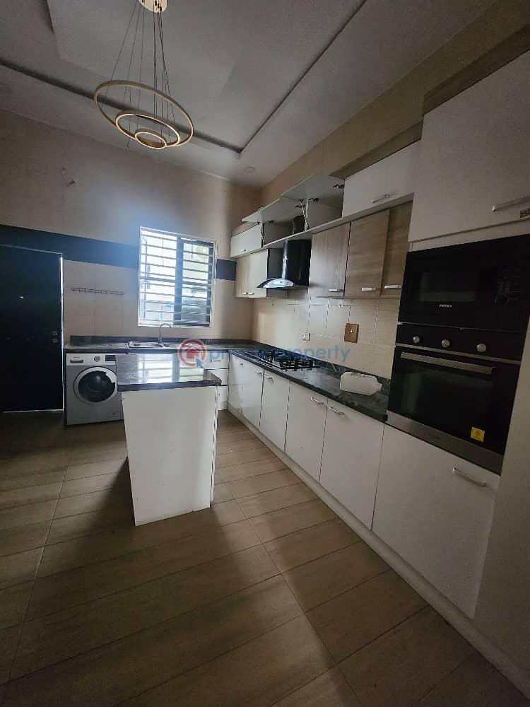 4 bedroom Semi detached Duplex For Rent Chevron Lekki Chevron Drive Lekki Lagos - 6