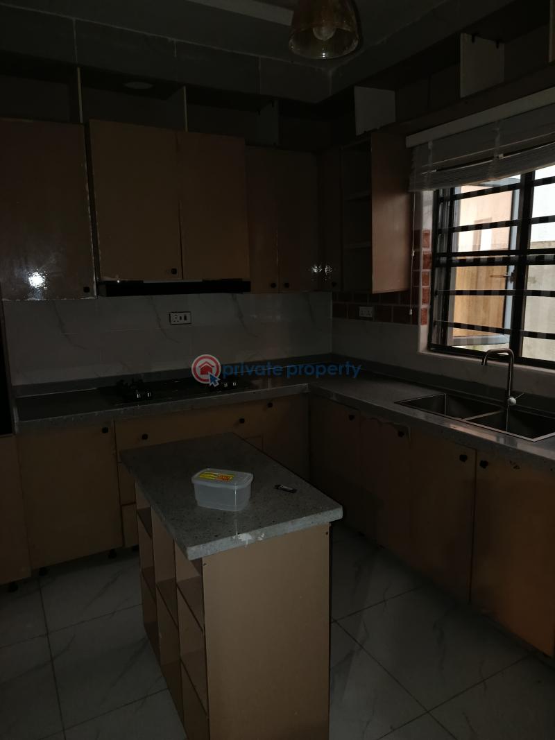 4 bedroom Terrace For Sale Opposite Cooplag, Orchid Road. Lekki Lagos - 3