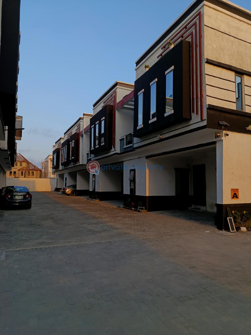 4 bedroom Terrace For Sale Opposite Cooplag, Orchid Road. Lekki Lagos - 9