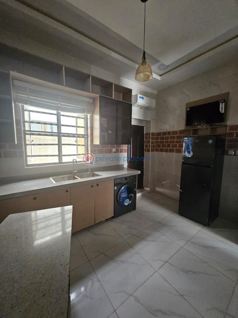4 bedroom Terrace For Sale Opposite Cooplag, Orchid Road. Lekki Lagos - 14
