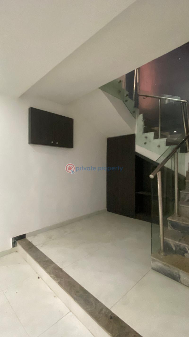 4 bedroom Terraced Duplex For Rent Guzape Abuja Phase 1  - 3