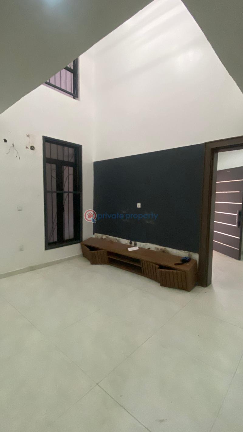 4 bedroom Terraced Duplex For Rent Guzape Abuja Phase 1  - 2