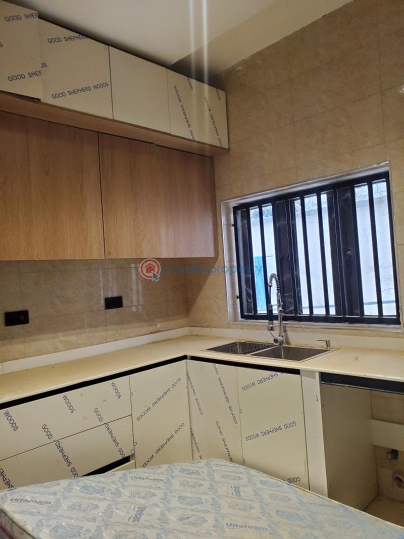 4 bedroom Detached Duplex For Sale Jahi Abuja Phase 2  - 2