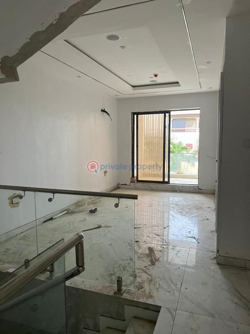 4 bedroom House For Sale Ogudu GRA Lagos - 1