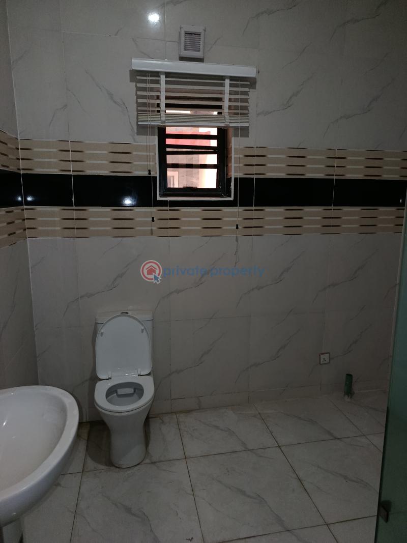 4 bedroom Terrace For Sale Opposite Cooplag, Orchid Road. Lekki Lagos - 10