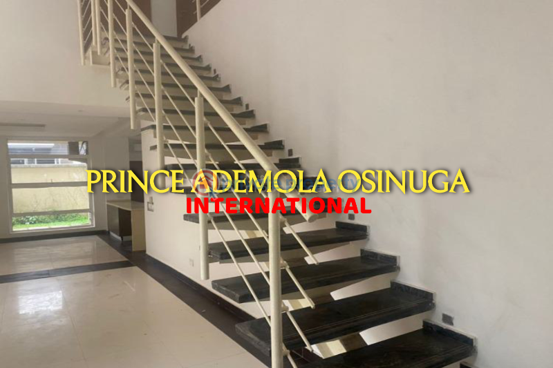 4 bedroom Terrace For Sale Off Banana Island Road Ikoyi Lagos - 2