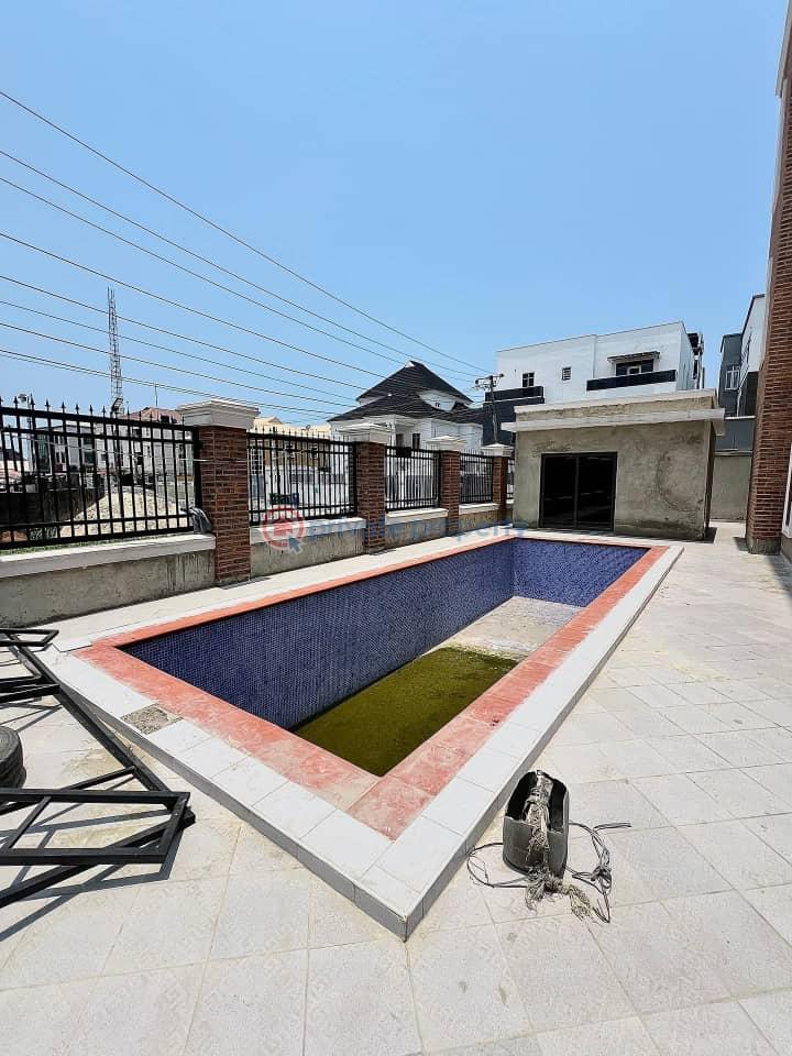 Luxury 4 bedroom terrace with bq and swimming pool - 5 4 bedroom Terraced Duplex For Rent Lekki Phase 1 Lagos - 5