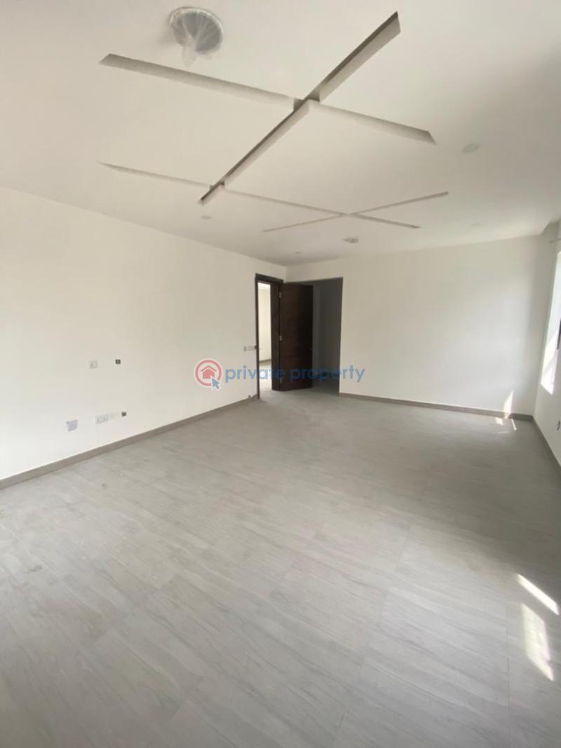 Luxury  4 bedroom water front semi detached duplex located in a prime serene part of the prestigious city of  lekki phase1 - 9 4 bedroom Duplex For Sale Lekki Phase 1 Lagos - 9