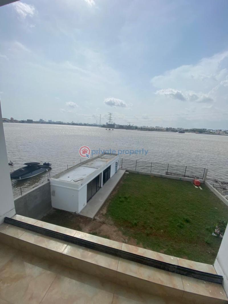 Luxury  4 bedroom water front semi detached duplex located in a prime serene part of the prestigious city of  lekki phase1 - 7 4 bedroom Duplex For Sale Lekki Phase 1 Lagos - 7