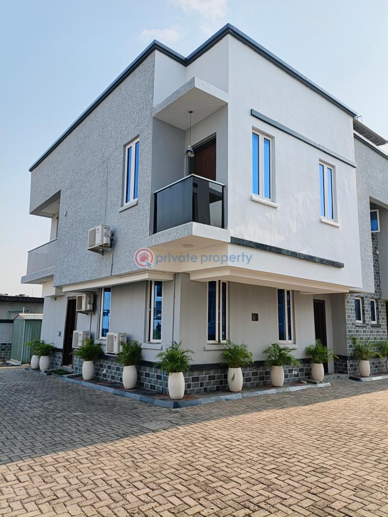 4 bedroom Semi detached Duplex For Sale Okupe Estate Mende Maryland Lagos - 0