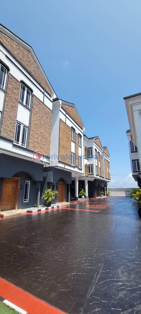 4 bedroom Terraced Duplex For Rent Plot 134, Ayodele Odubiyi Street, By Pinnacle Gas Station, Lekki Phase 1, Lekki, Lagos Lekki Phase 1 Lagos - 1