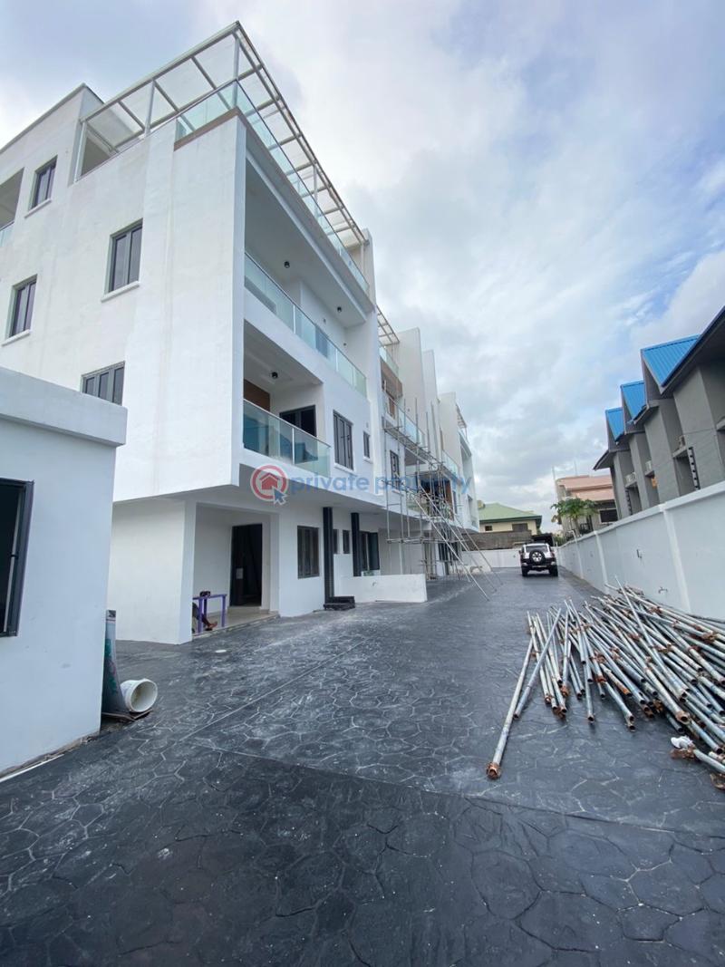 4 bedroom Terraced Duplex For Rent 𝗢𝗳𝗳 𝗔𝗱𝗺𝗶𝗿𝗮𝗹𝘁𝘆 𝗪𝗮𝘆, Lekki Phase 1 Lagos - 17