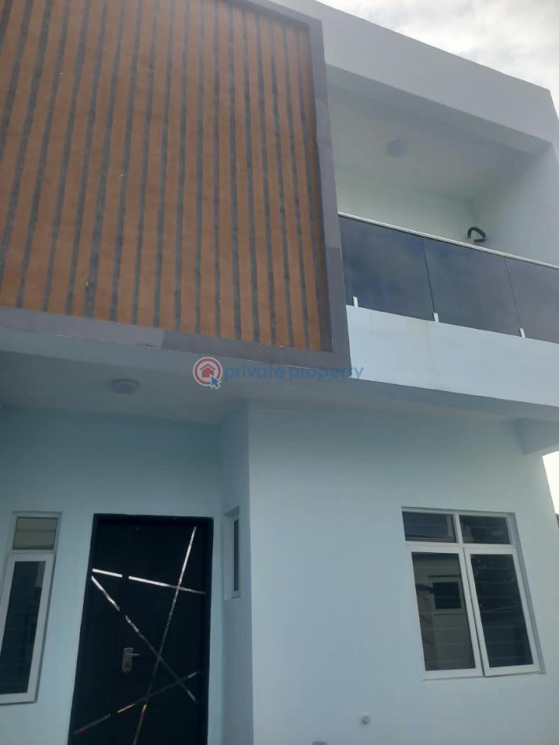4 bedroom Terraced Duplex For Rent 𝗢𝗳𝗳 𝗠𝗼𝗯𝗶𝗹 𝗘𝘀𝘁𝗮𝘁𝗲 Ilaje Ajah Lagos - 1