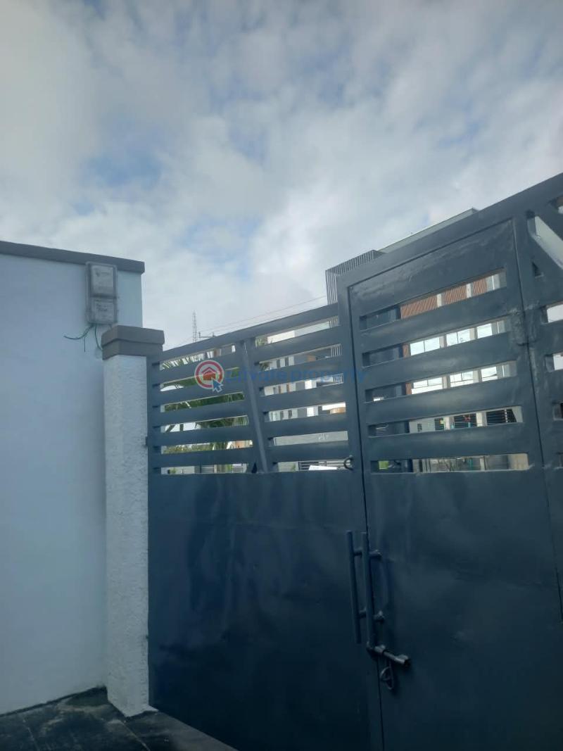 4 bedroom Terraced Duplex For Rent 𝗢𝗳𝗳 𝗠𝗼𝗯𝗶𝗹 𝗘𝘀𝘁𝗮𝘁𝗲 Ilaje Ajah Lagos - 2