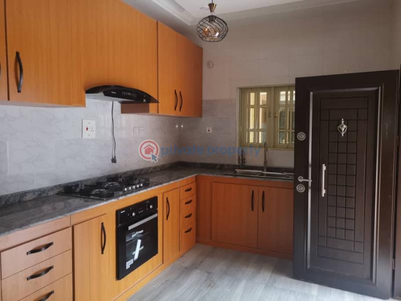 For sale 4 bedroom Bungalow Plantation City Estate Otokutu Warri Asaba