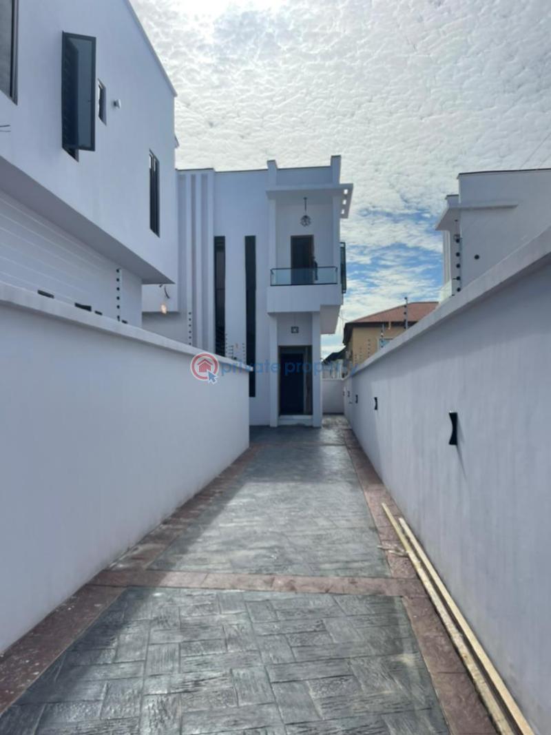 4 bedroom Duplex For Sale Agungi Lekki Lagos - 0