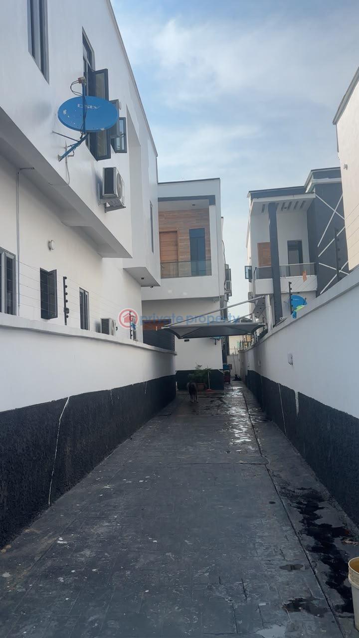 4 bedroom Semi detached Duplex For Rent Sangotedo Ajah Lagos - 3