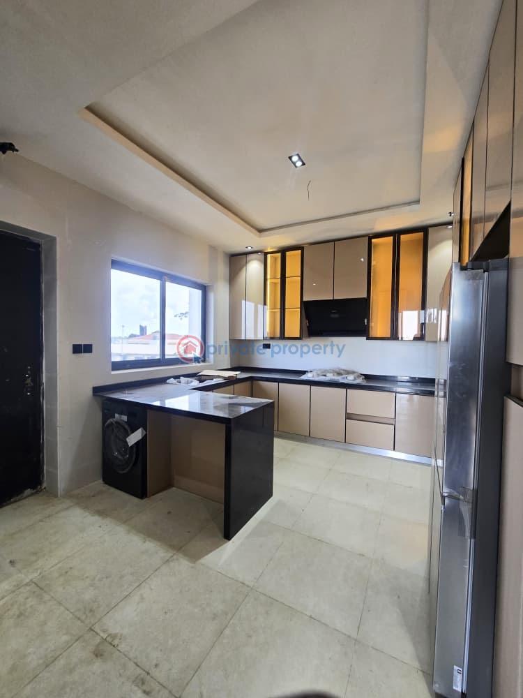 4 bedroom Maisonette For Sale Shonibare Estate Maryland Lagos - 18