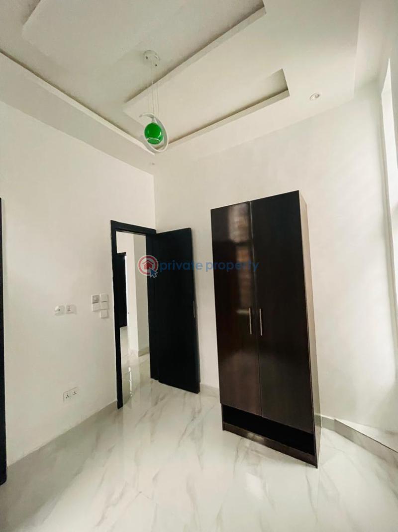 4 bedroom Semi detached Duplex For Sale Chevron Lekki Chevron Drive Lekki Lagos - 4