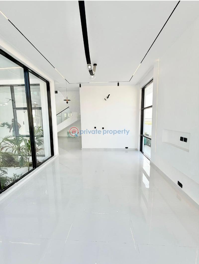 5 bedroom Detached Duplex For Sale Secure Estate At Osapa Lekki Osapa Lekki Lagos - 9