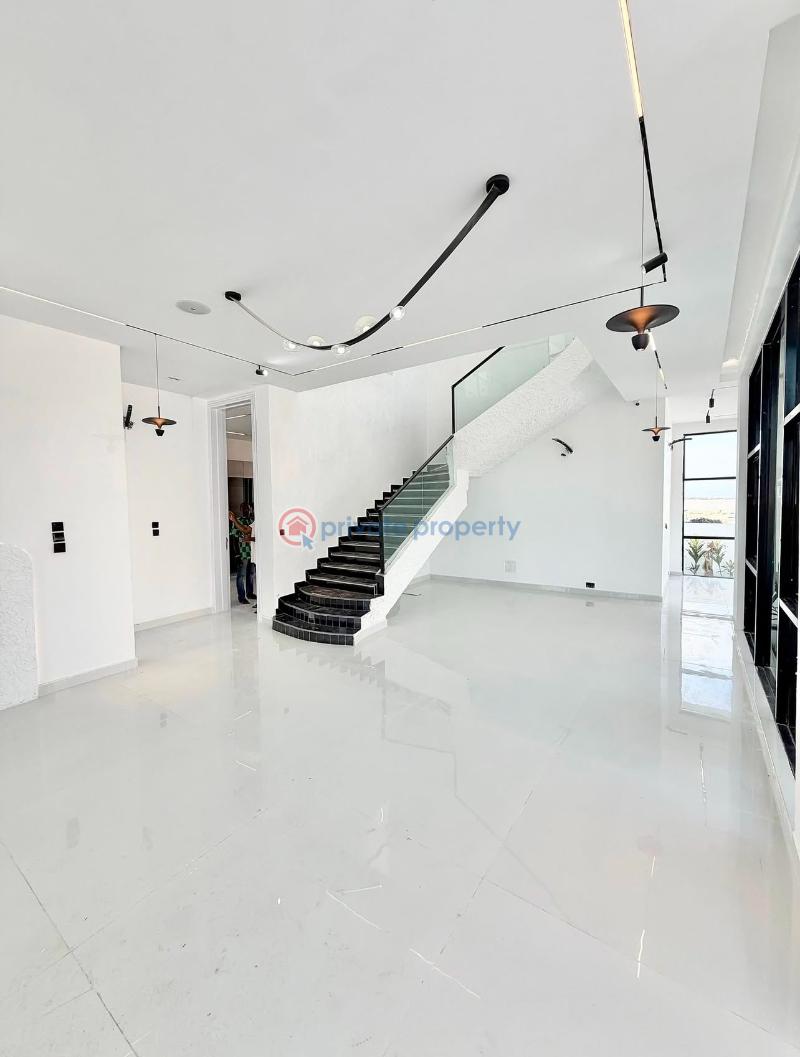 5 bedroom Detached Duplex For Sale Secure Estate At Osapa Lekki Osapa Lekki Lagos - 14