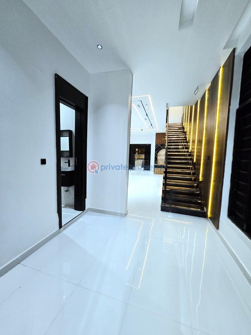 5 bedroom Detached Duplex For Sale Chevron Drive Lekki Lagos - 2