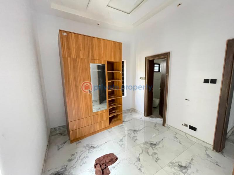 5 bedroom Detached Duplex For Sale Gbagada Lagos - 11