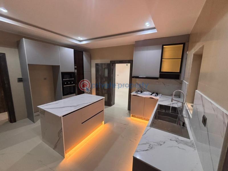 5 bedroom Terraced Duplex For Rent Guzape Abuja Phase 1  - 9