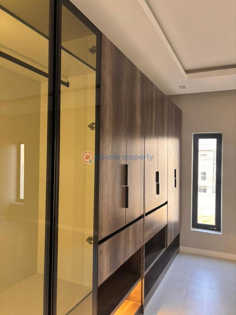 5 bedroom Terraced Duplex For Rent Guzape Abuja Phase 1  - 3