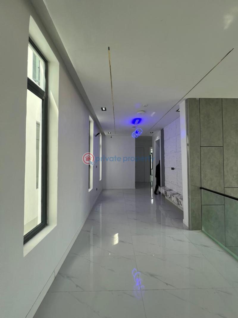5 bedroom Detached Duplex For Sale Chevron Chevy Lekki Phase 2 Lagos - 3