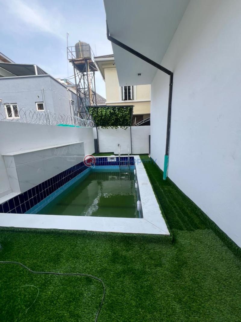 5 bedroom Detached Duplex For Sale Chevron Chevy Lekki Phase 2 Lagos - 18