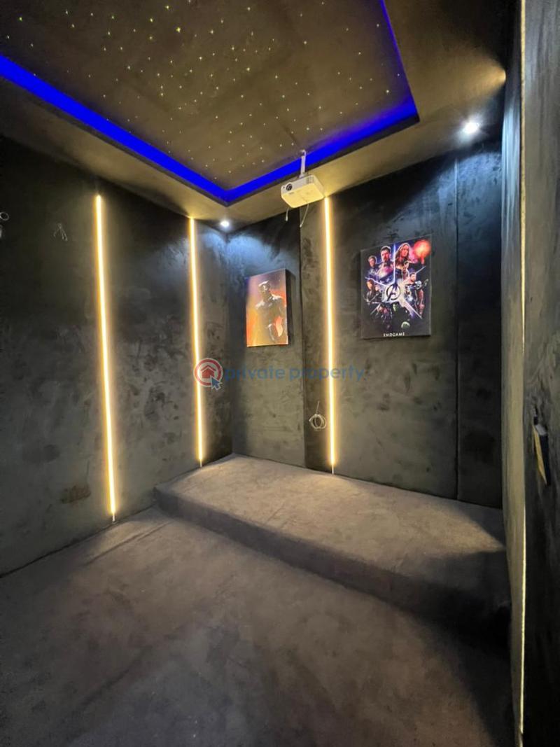 5 bedroom Detached Duplex For Sale Chevron Chevy Lekki Phase 2 Lagos - 9