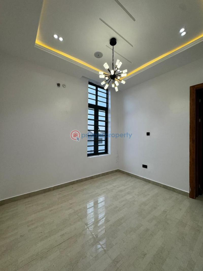 5 bedroom Detached Duplex For Sale In An Estate Lekki Phase 1 Lagos - 9