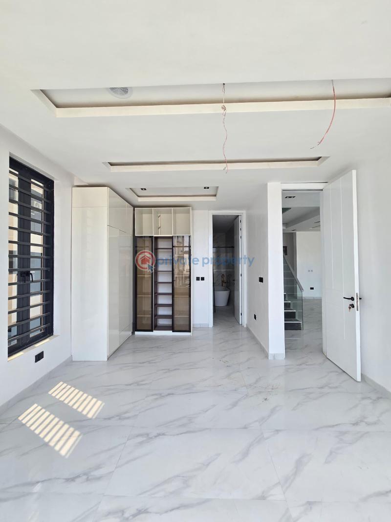 5 bedroom Detached Duplex For Sale Ologolo Lekki Lagos - 3