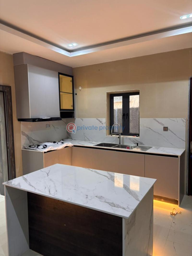5 bedroom Terraced Duplex For Rent Guzape Abuja Phase 1  - 16