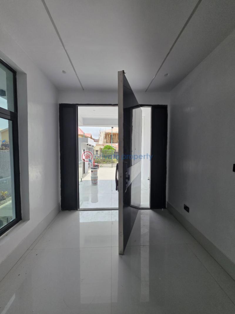 5 bedroom Detached Duplex For Sale Victoria Garden City Lekki Lagos - 15