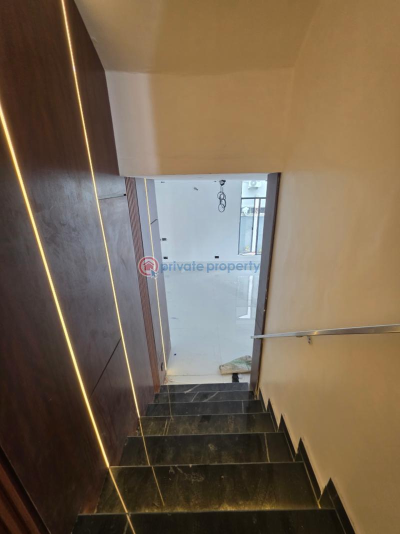 5 bedroom Detached Duplex For Sale Victoria Garden City Lekki Lagos - 5