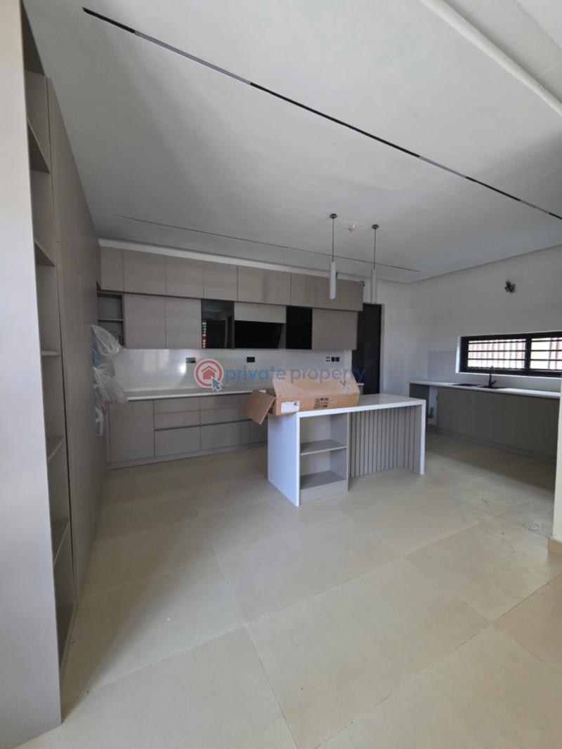 5 bedroom Detached Duplex For Sale U3 Estate Lekki Phase 1 Lagos - 2