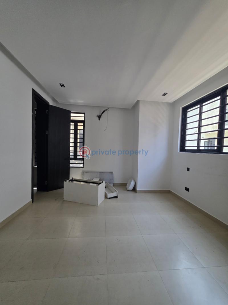 5 bedroom Detached Duplex For Sale U3 Estate Lekki Phase 1 Lagos - 5