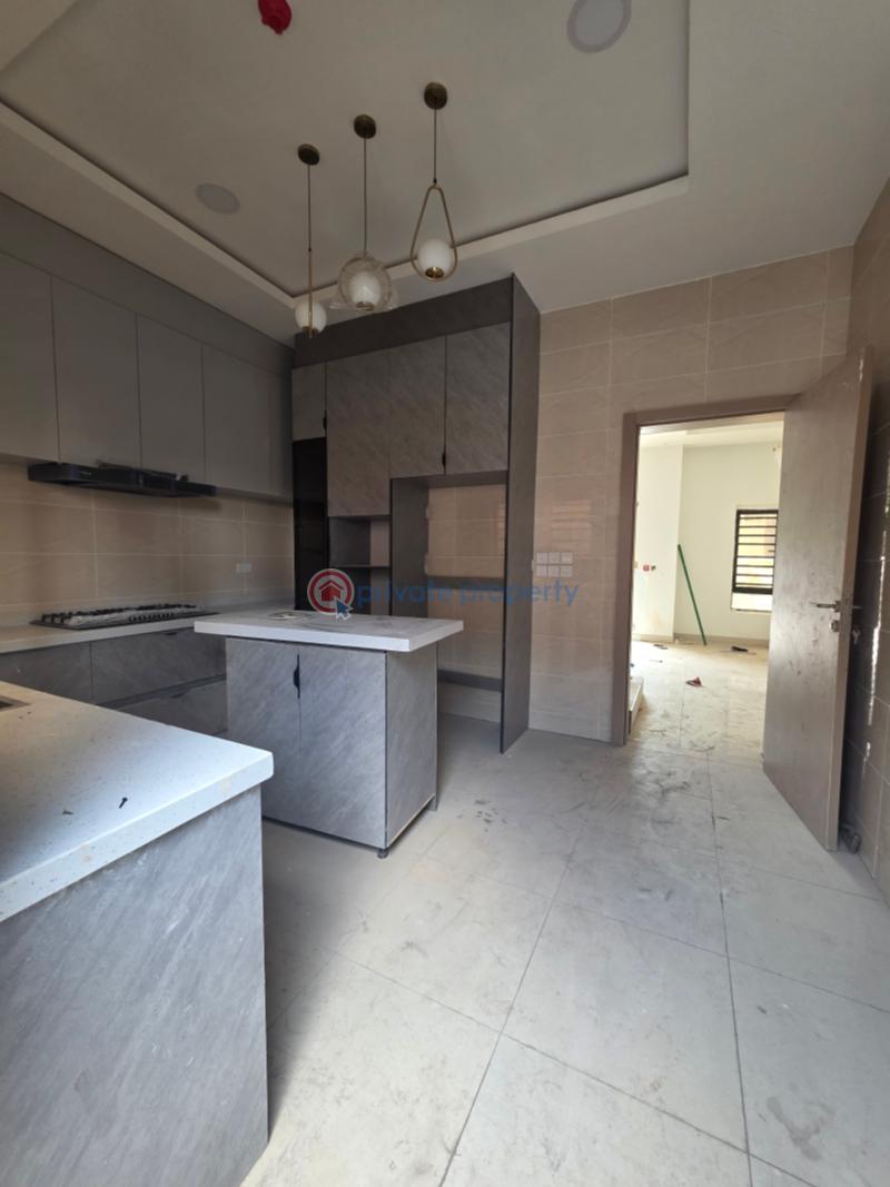 5 bedroom Detached Duplex For Sale Alaka Estate Surulere Lagos - 4
