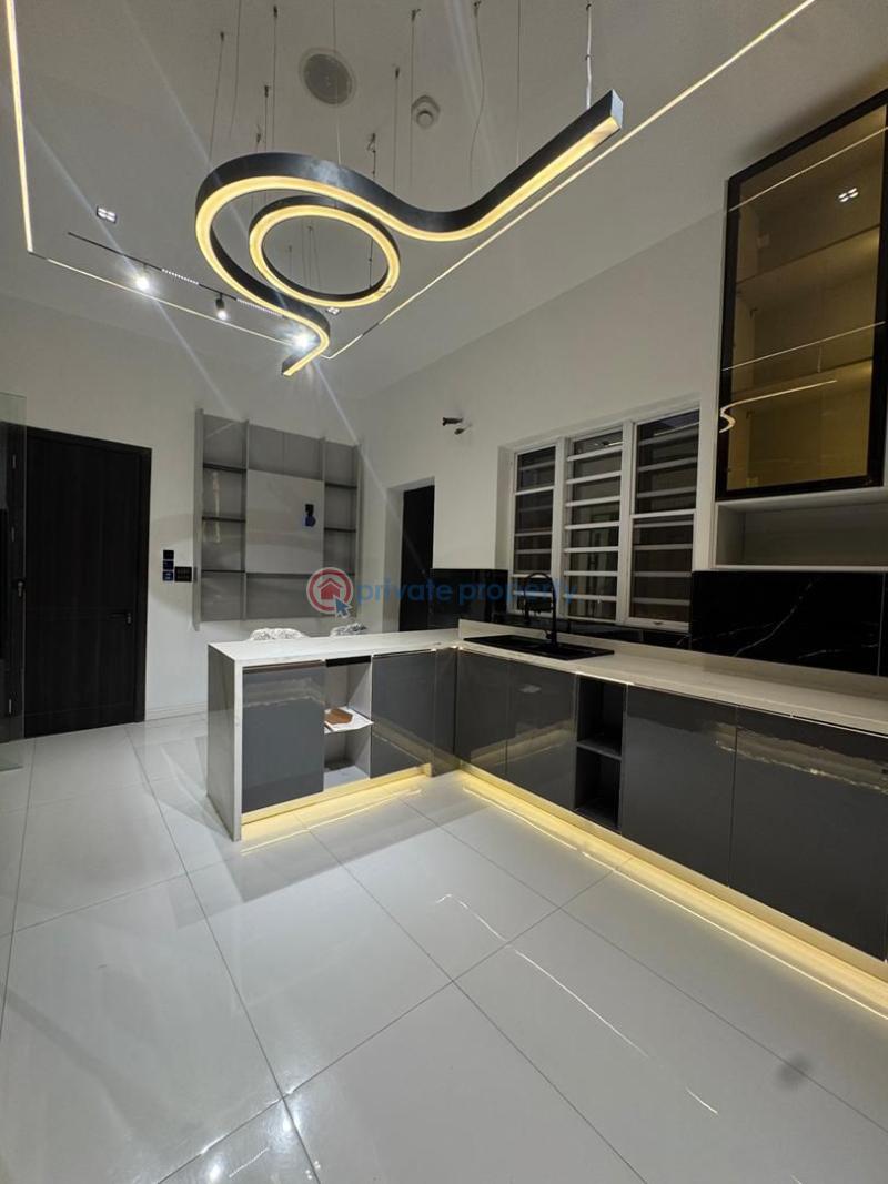 5 bedroom Detached Duplex For Sale In An Estate Lekki Phase 1 Lagos - 8