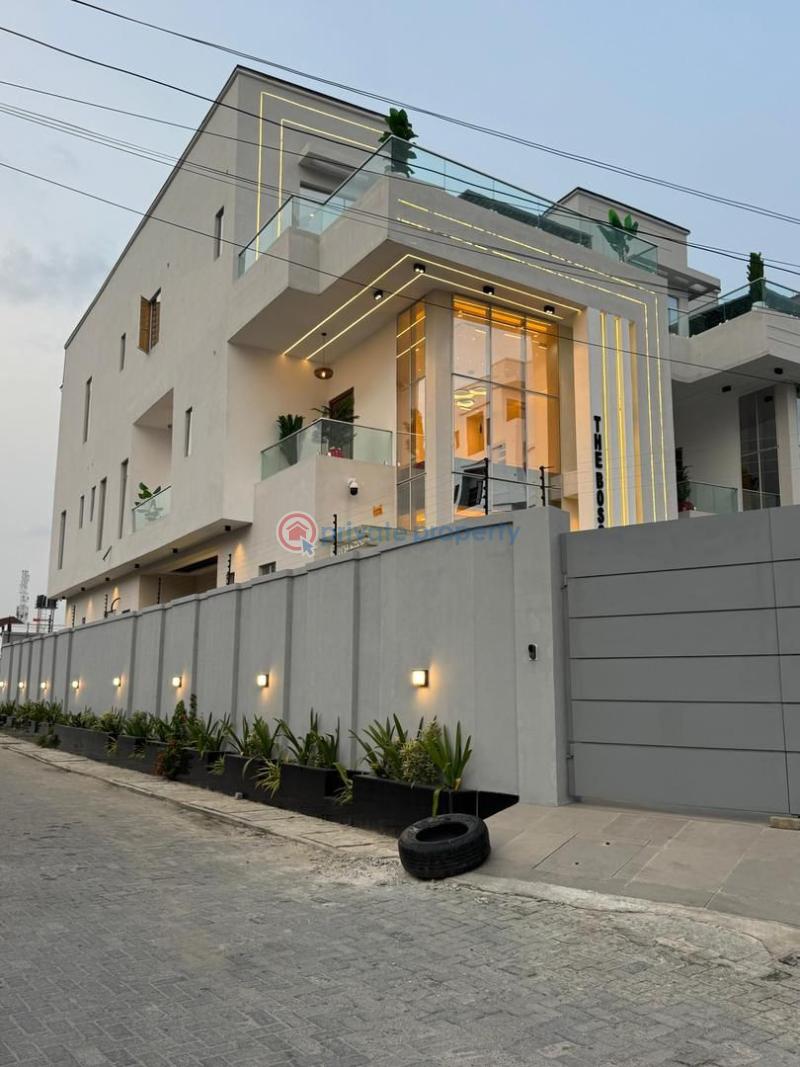 5 bedroom Detached Duplex For Sale In An Estate Lekki Phase 1 Lagos - 1